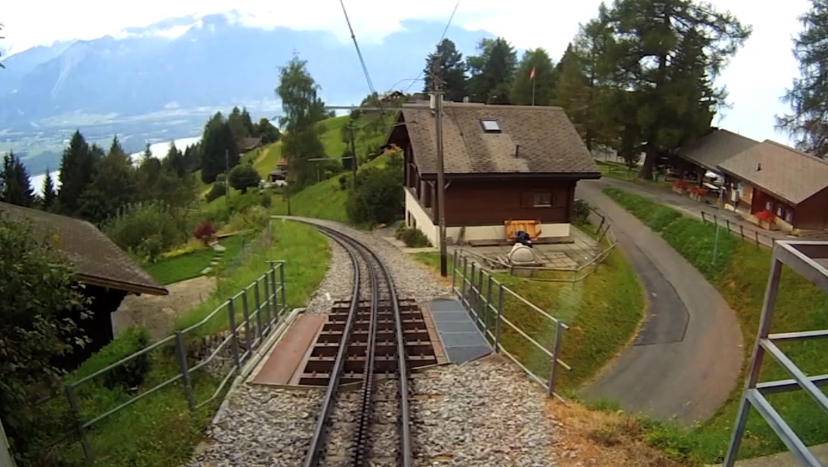 LVDR3337 : Sur la ligne des Rochers-de-Naye, au poste de conduite d’une Bhe 4/8 (3e partie)