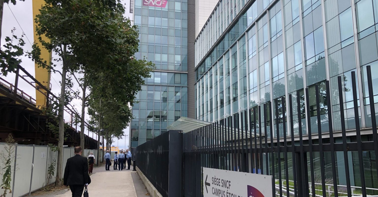 La forte hausse du trafic voyageurs tire la locomotive SNCF