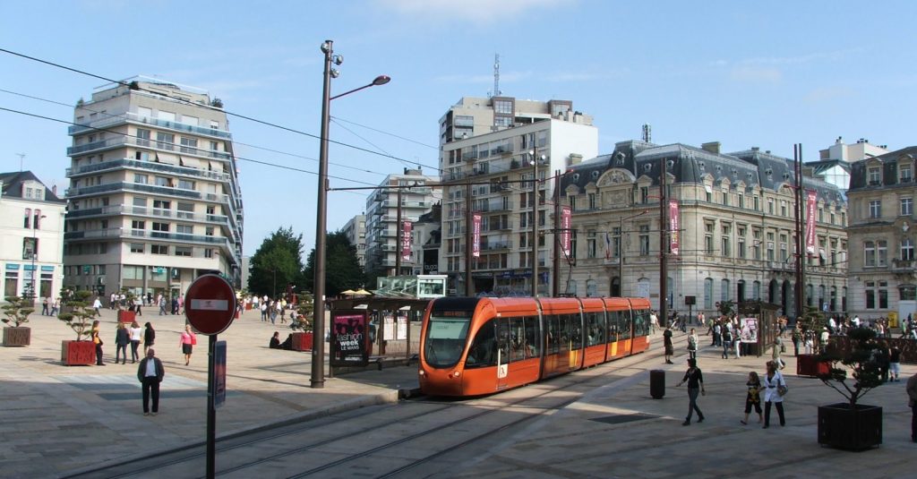 Le Mans passe aux tramways XL
