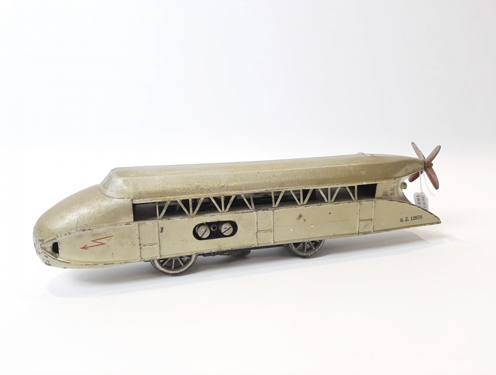 Vente exceptionnelle de trains-jouets anciens et de modèles réduits