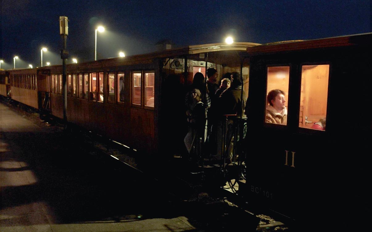 Trains touristiques. La baie de Somme de jour comme de nuit