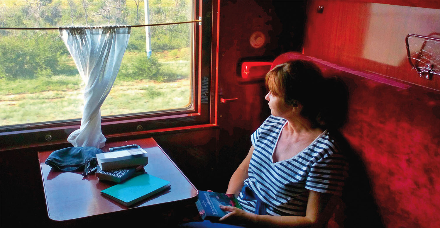 Récit de voyage. Tous les trains du monde, un périple ferroviaire et intime