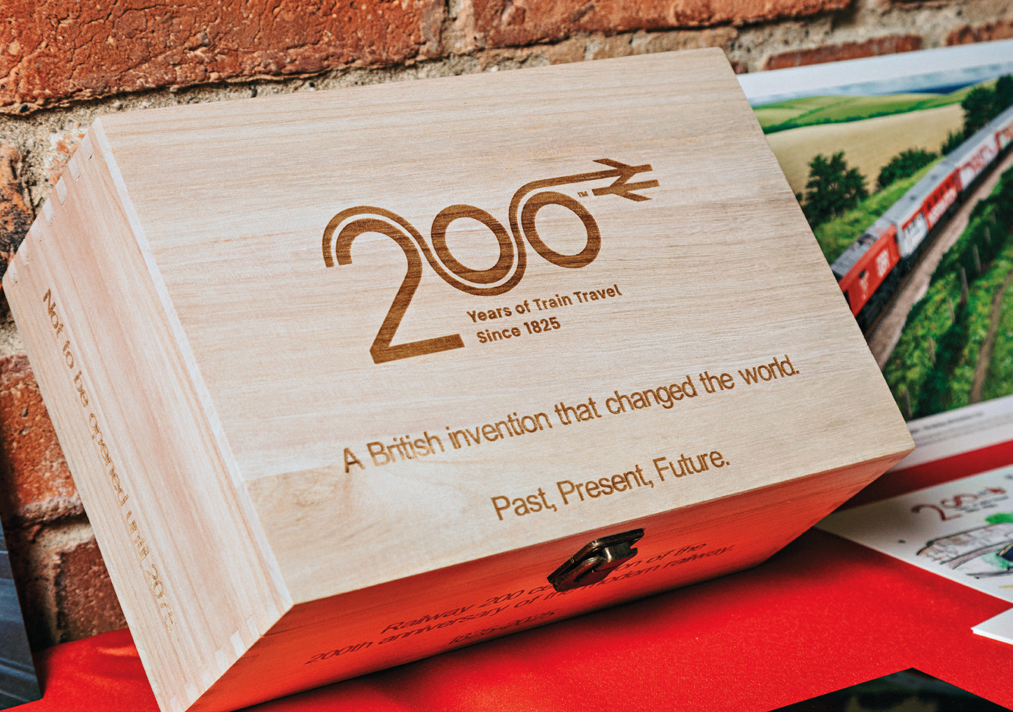 Souvenir. Une capsule temporelle pour le bicentenaire du chemin de fer